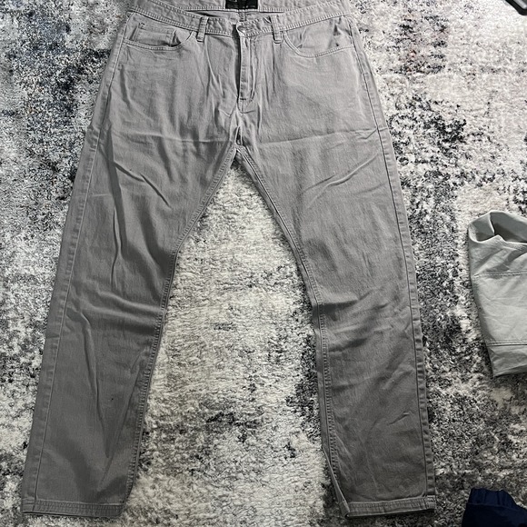 Oakley Men's Chino Pants Gray Men's Size 38W x 32L Regular Fit - Picture 2 of 7